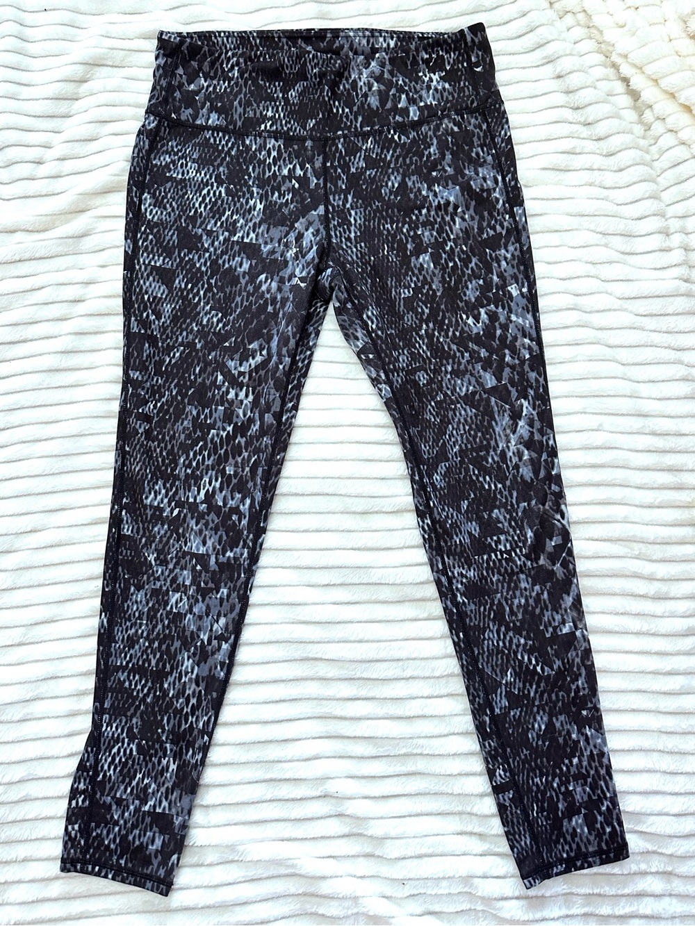 Athleta Black & Gray Printed Jeggings